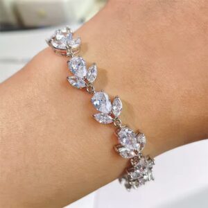 Dazzling Leaf Bracelet