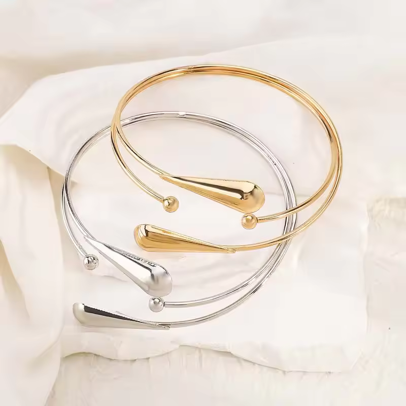 Waterdrop Gold Armlet - Image 4